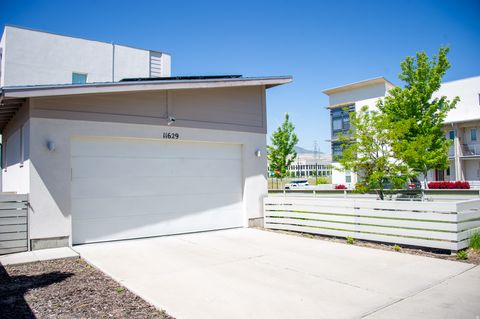 Tiny photo for 11629 S VERUCA WAY E, South Jordan, UT 84009 (MLS # 2127029)