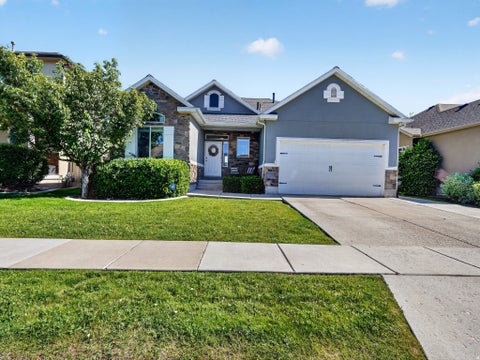 Homes For Sale - 2335 W Field Stone Way<br/> Layton, UT 84041