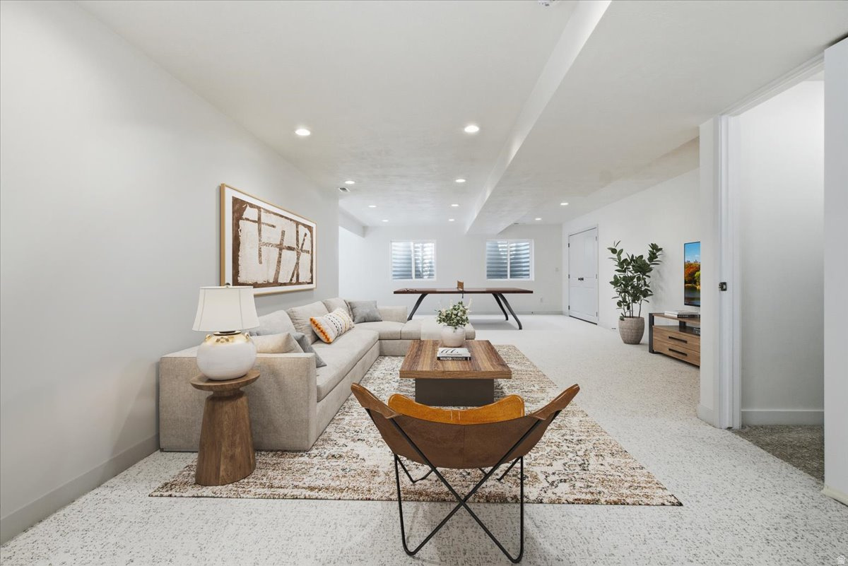 LAKESIDE - Residential