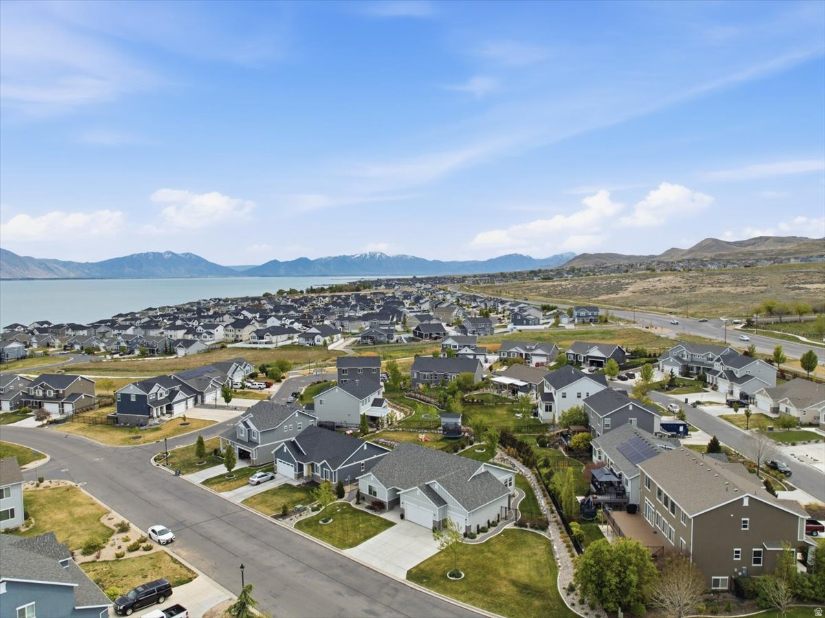 LAKESIDE - Residential