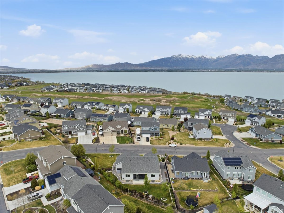 LAKESIDE - Residential