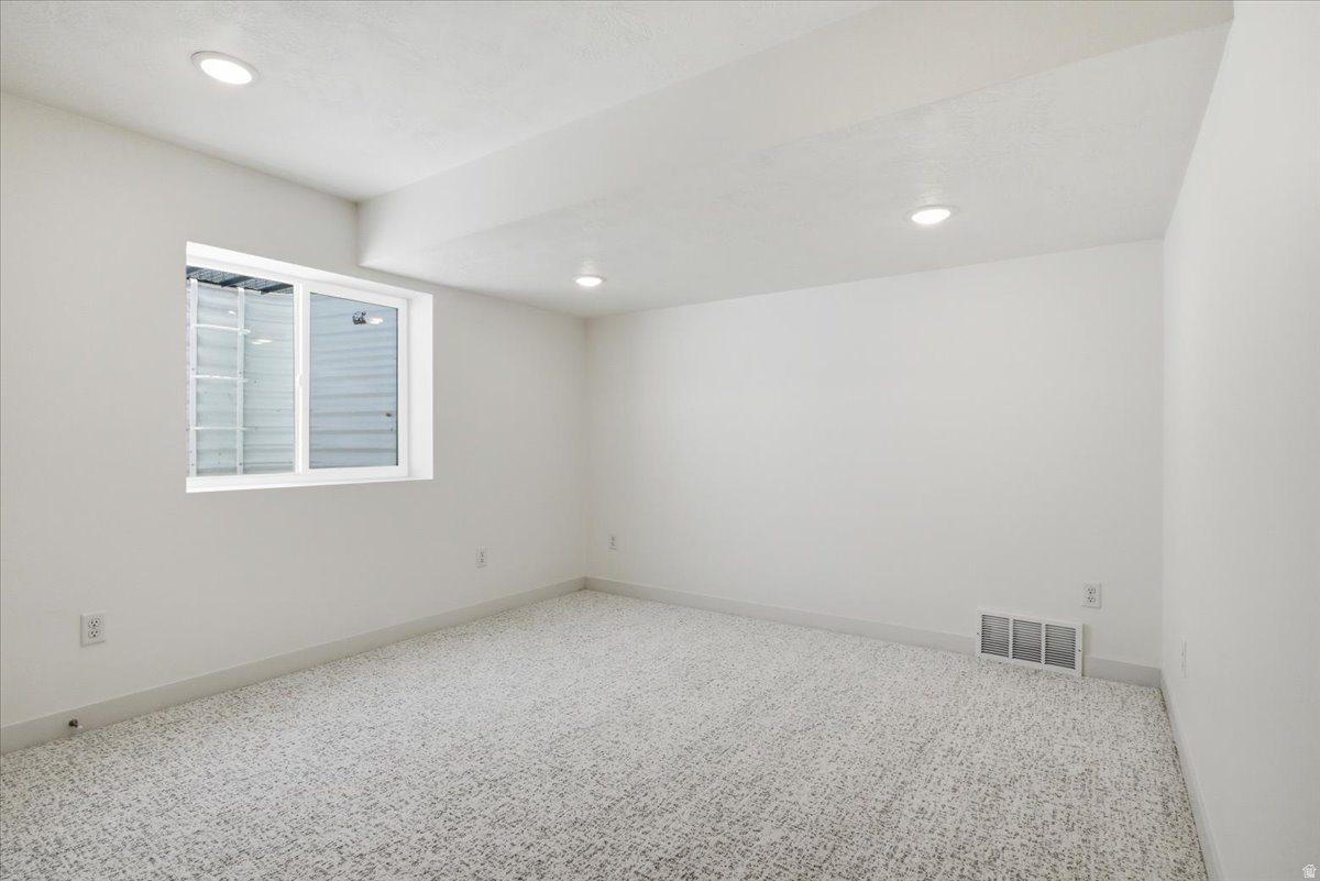 LAKESIDE - Residential