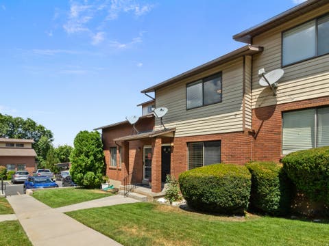 Tiny photo for 1113 COUNTRY HILLS DR #B2, Ogden, UT 84403 (MLS # 2175649)