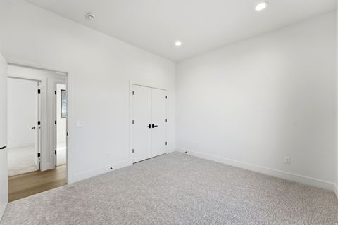 Tiny photo for 7571 S PROSPECTOR DR E, Cottonwood Heights, UT 84121 (MLS # 2132274)