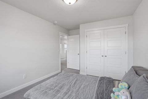 Tiny photo for 5793 W LAKE AVE, South Jordan, UT 84009 (MLS # 2158110)