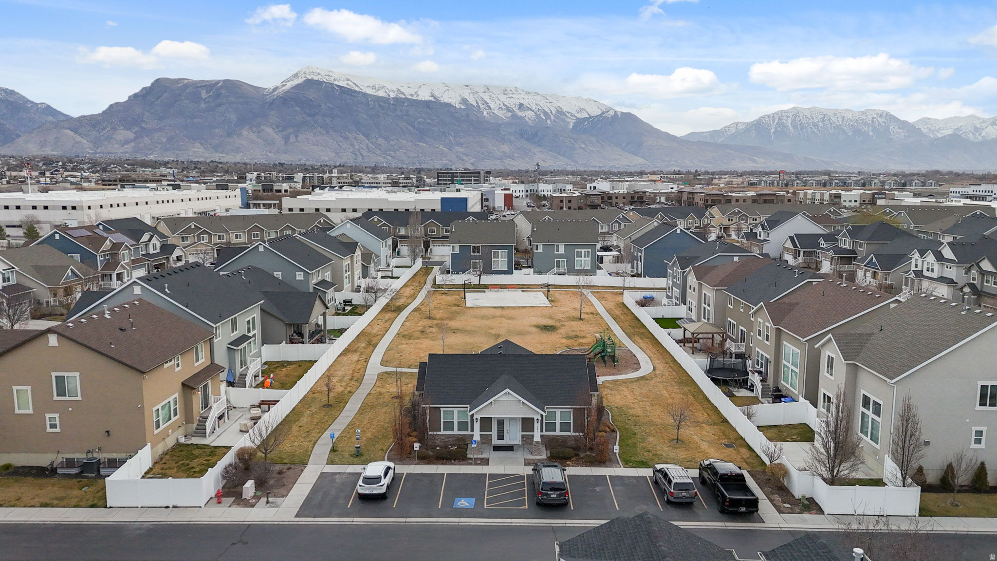 BROADMOOR PARK PUD A - Residential