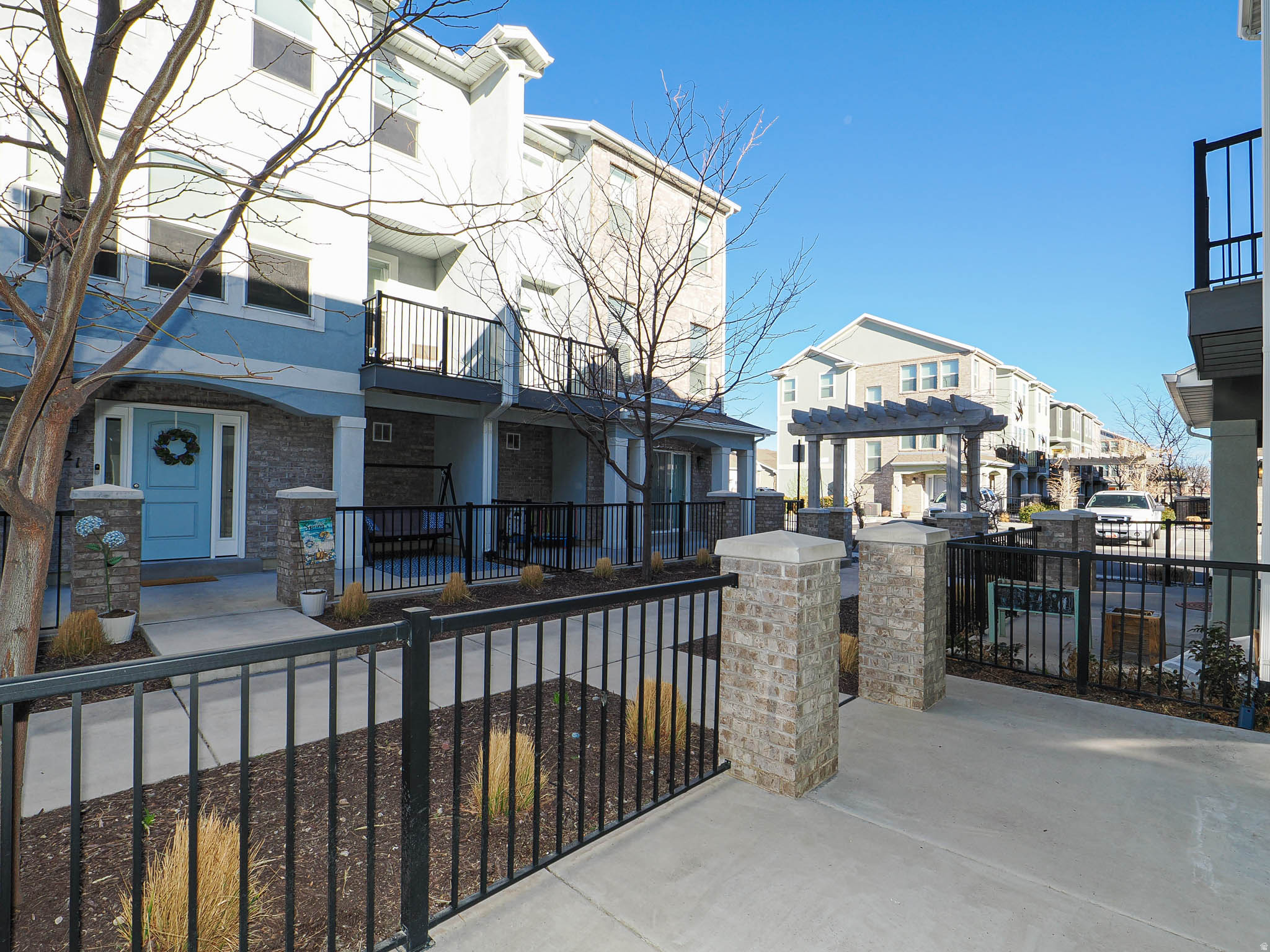 CARDON SQUARE - Residential