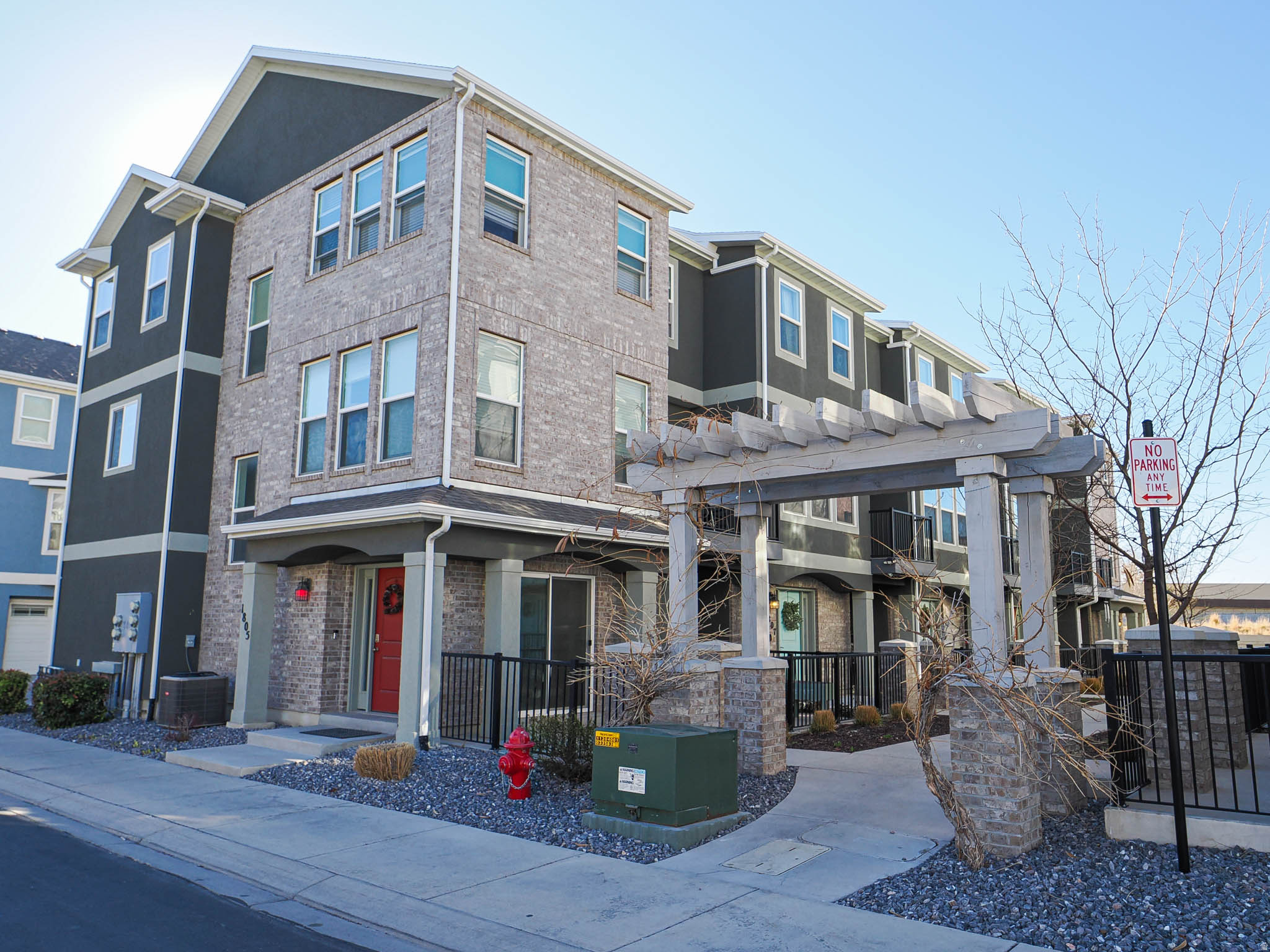 CARDON SQUARE - Residential