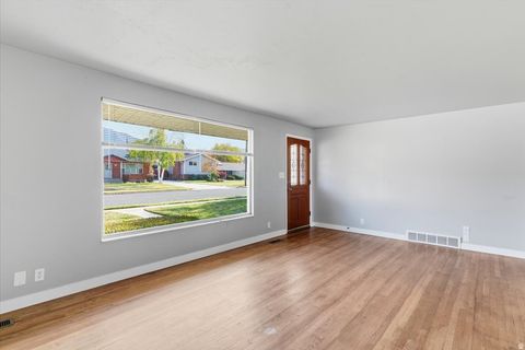 Tiny photo for 4245 S 675 E, South Ogden, UT 84403 (MLS # 2120949)