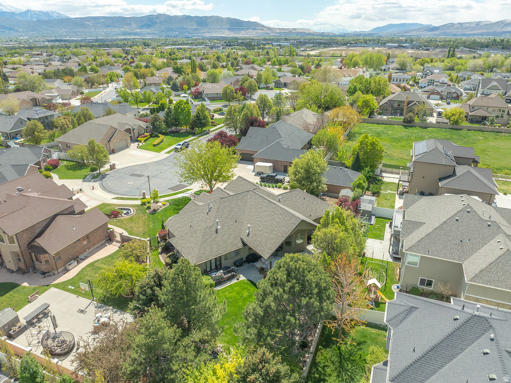 MERIDIAN POINT - Residential