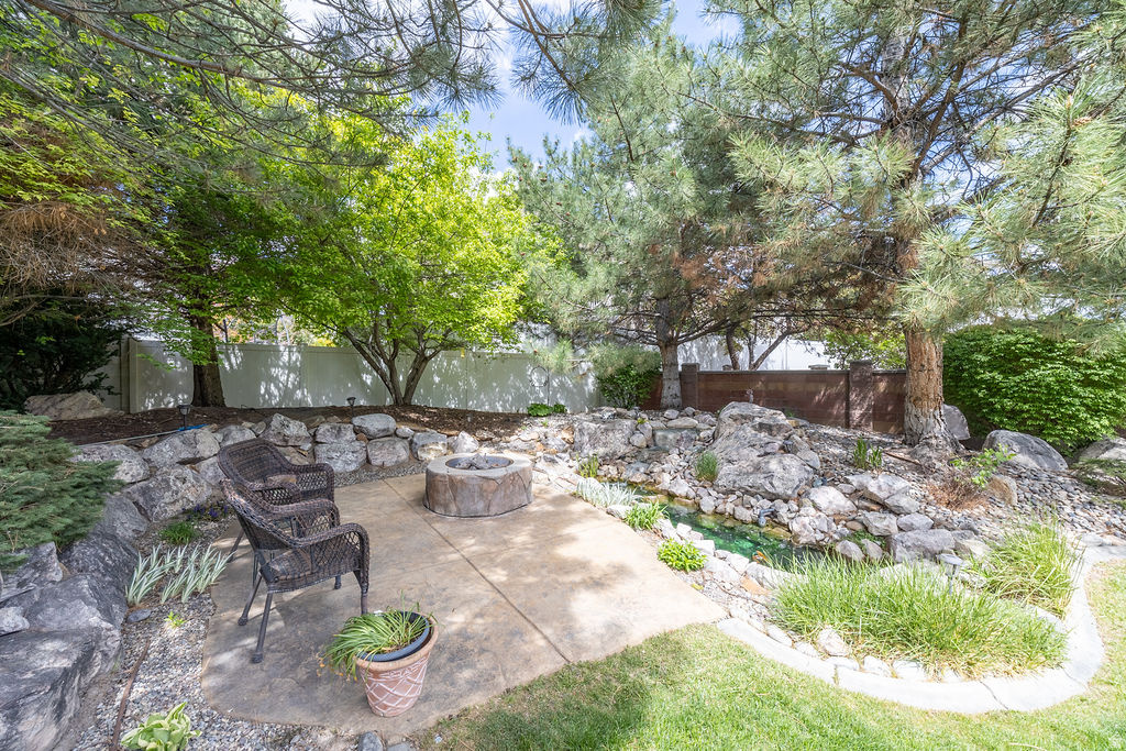 MERIDIAN POINT - Residential