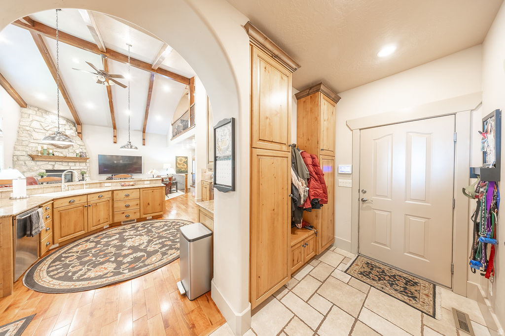 MERIDIAN POINT - Residential