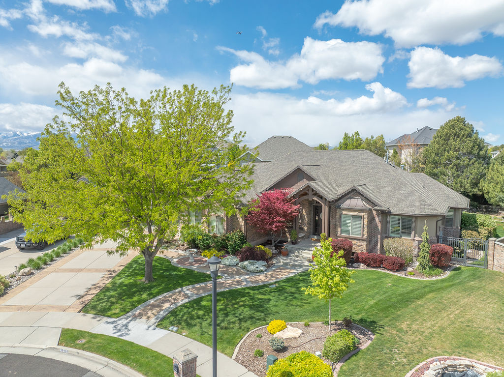 MERIDIAN POINT - Residential