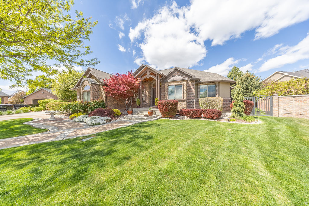 MERIDIAN POINT - Residential