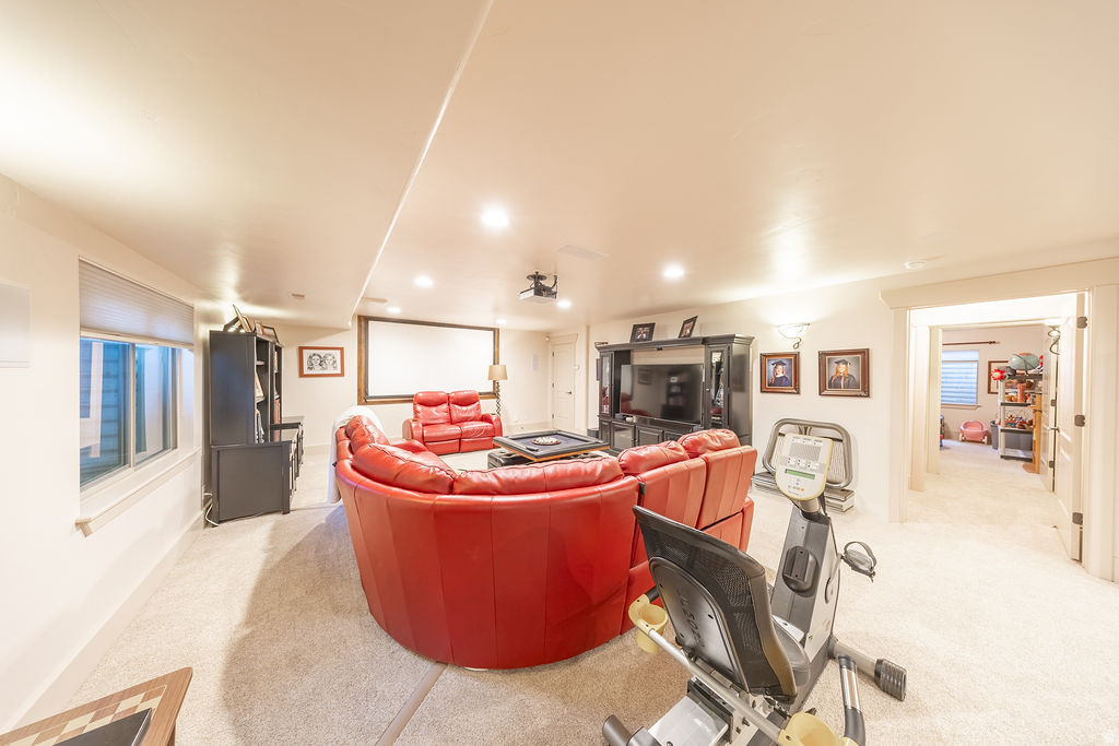 MERIDIAN POINT - Residential