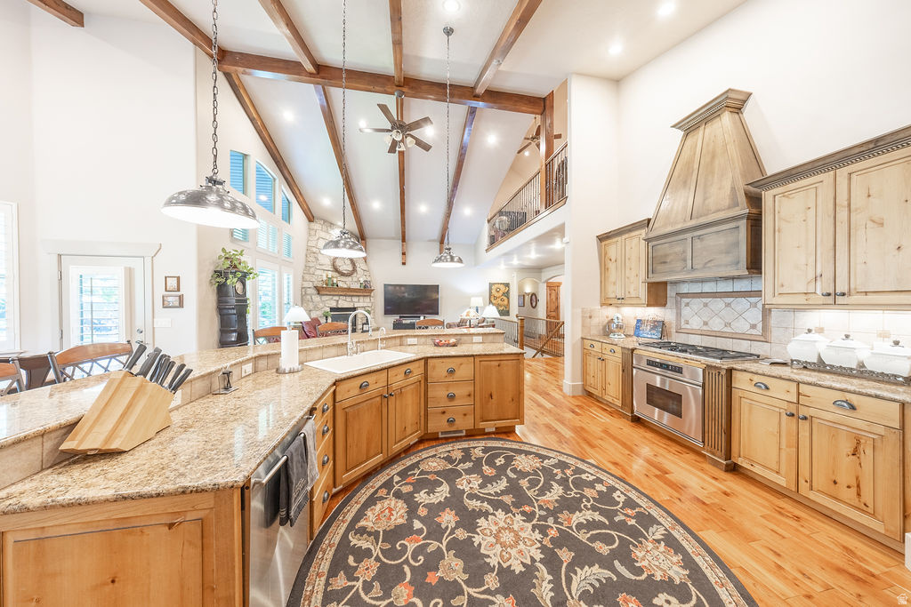 MERIDIAN POINT - Residential