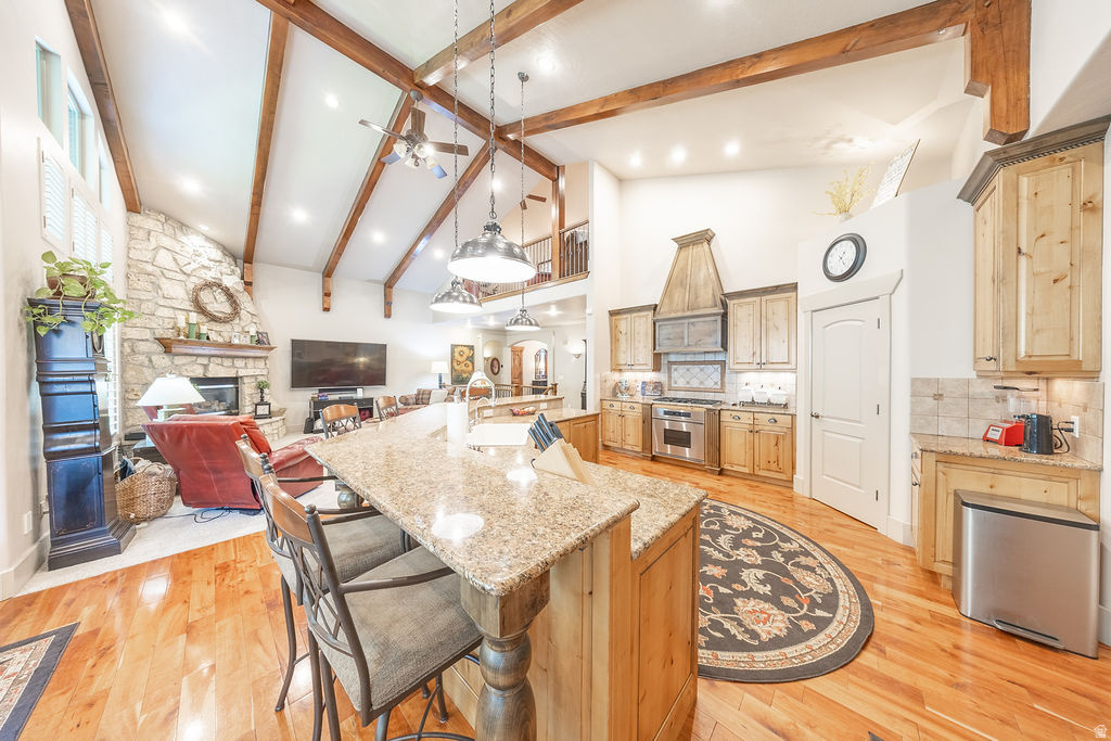 MERIDIAN POINT - Residential