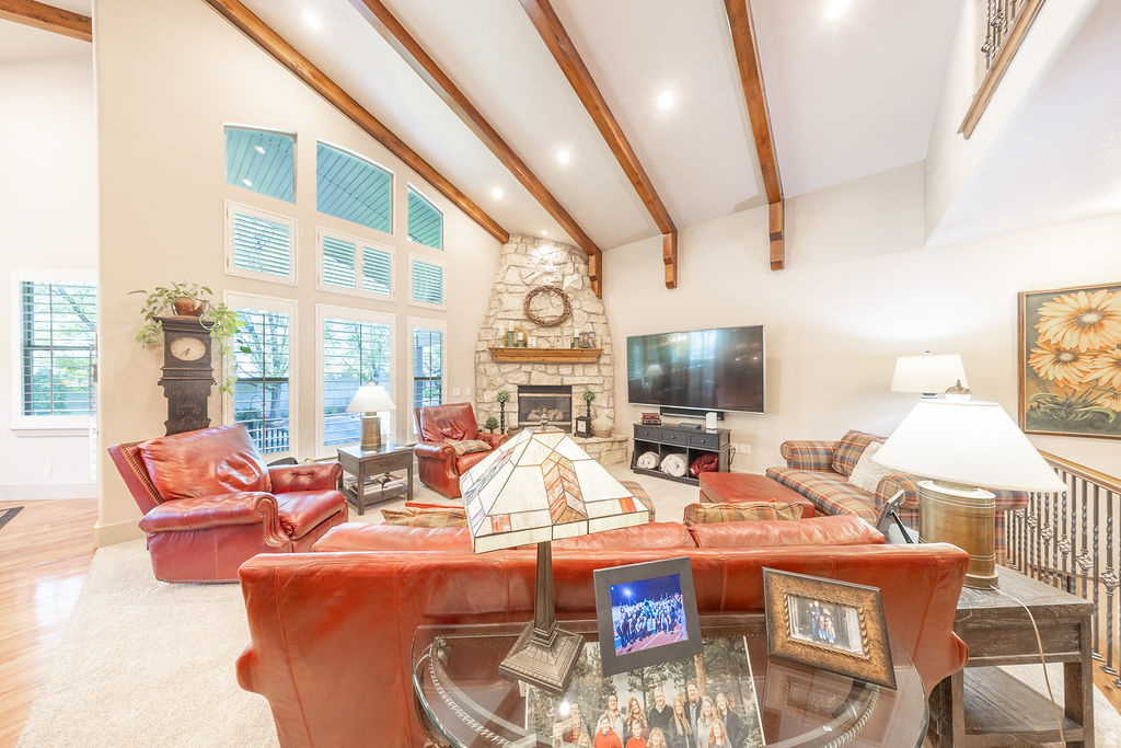 MERIDIAN POINT - Residential