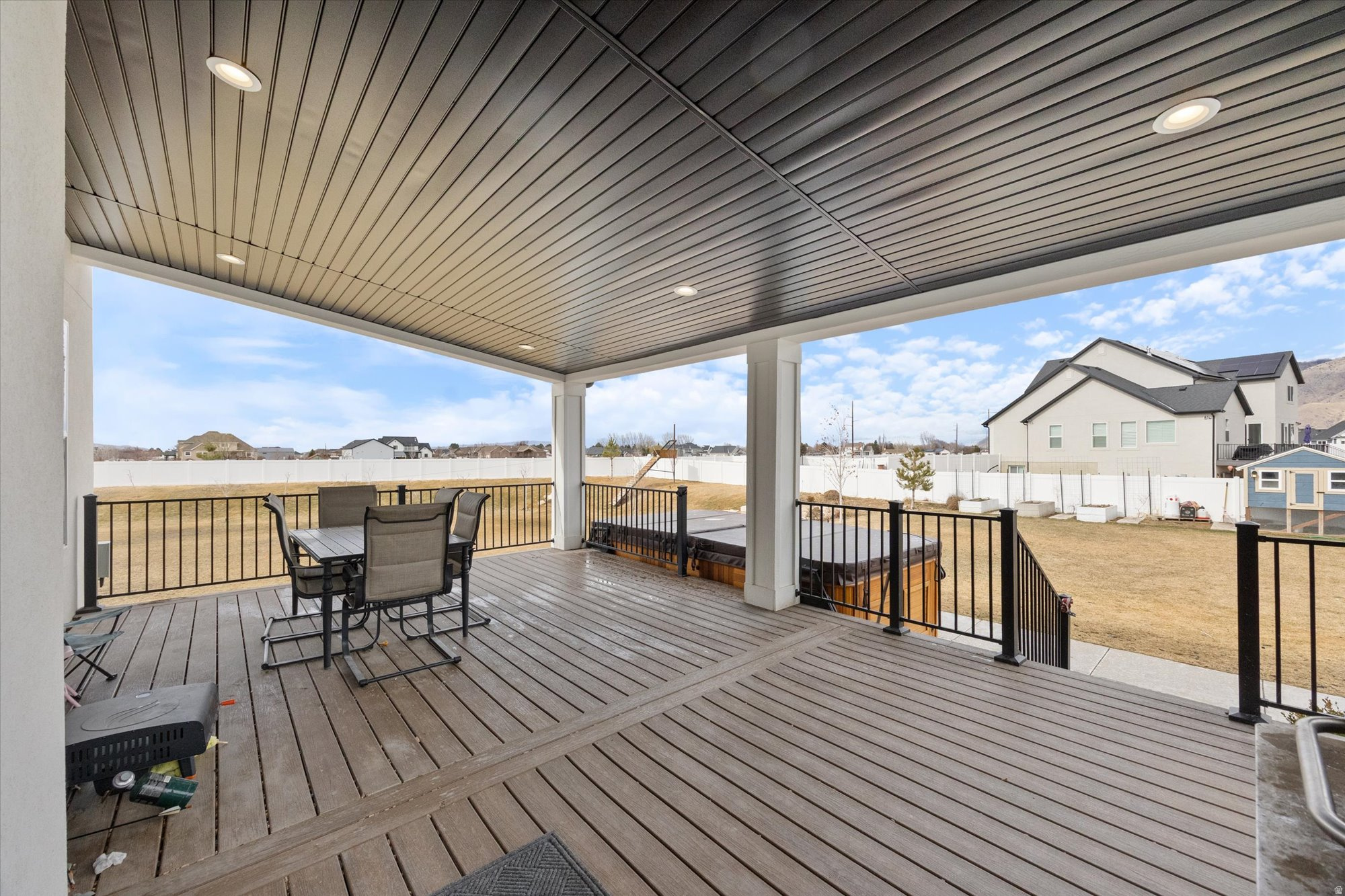 WHITING FARMS - Residential