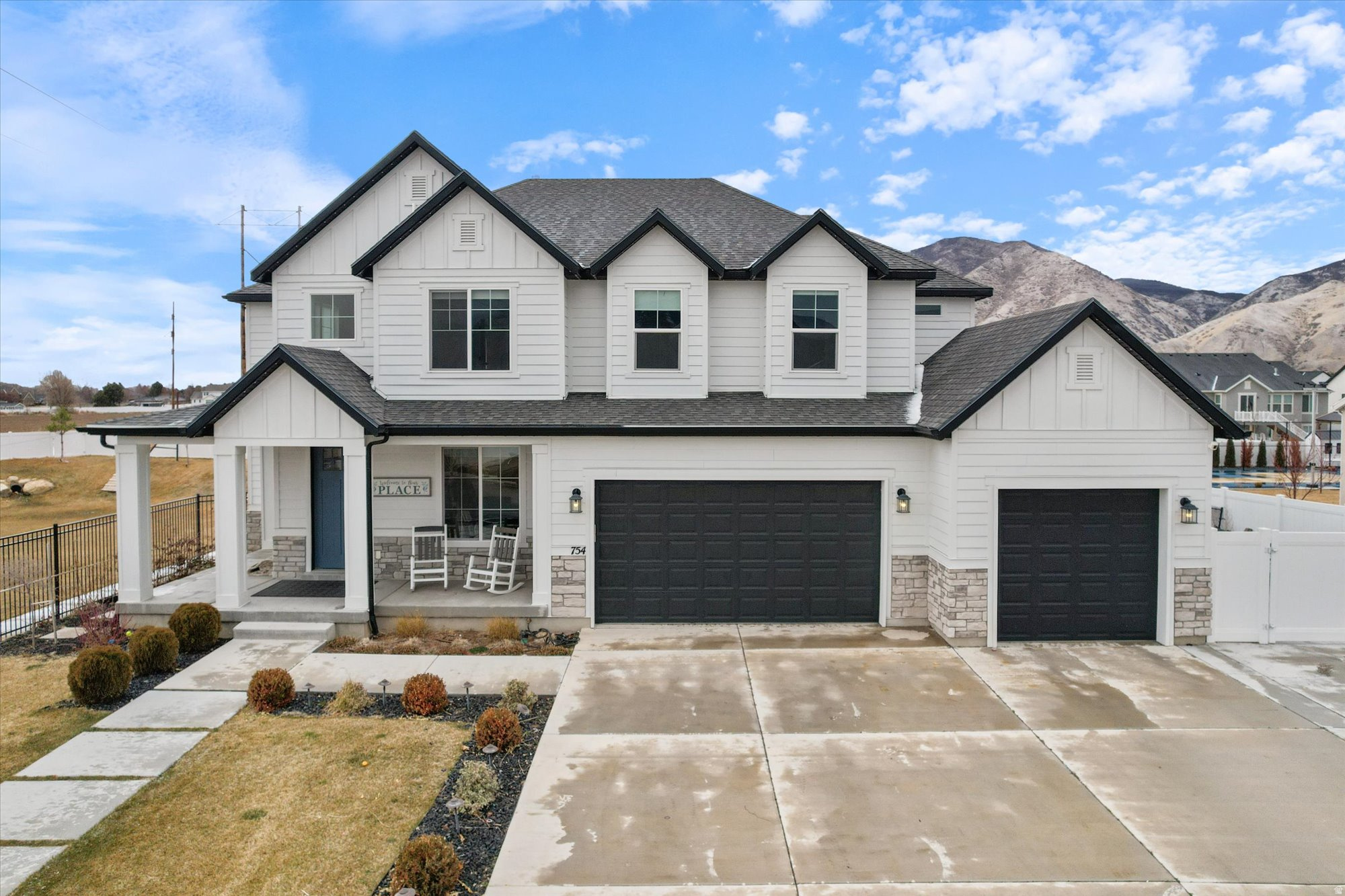 WHITING FARMS - Residential