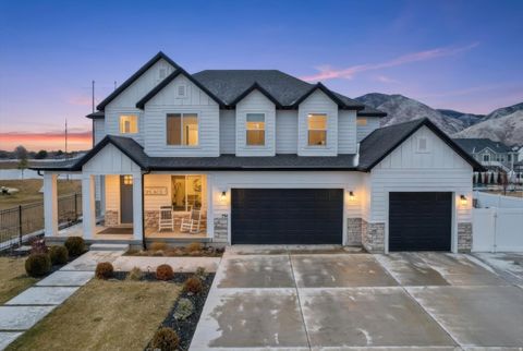 Tiny photo for 754 W 400 N #29, Mapleton, UT 84664 (MLS # 2140235)