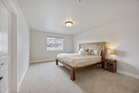 Tiny photo for 754 W 400 N #29, Mapleton, UT 84664 (MLS # 2140235)