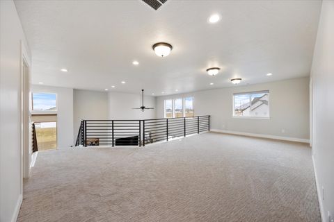 Tiny photo for 754 W 400 N #29, Mapleton, UT 84664 (MLS # 2140235)