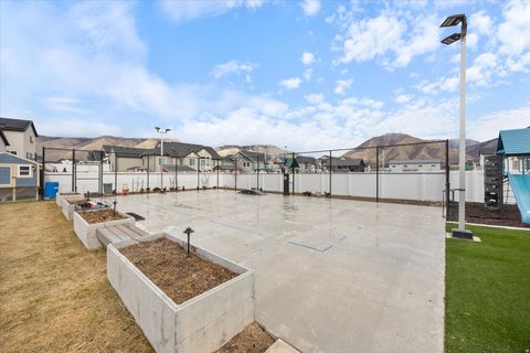 Tiny photo for 754 W 400 N #29, Mapleton, UT 84664 (MLS # 2140235)