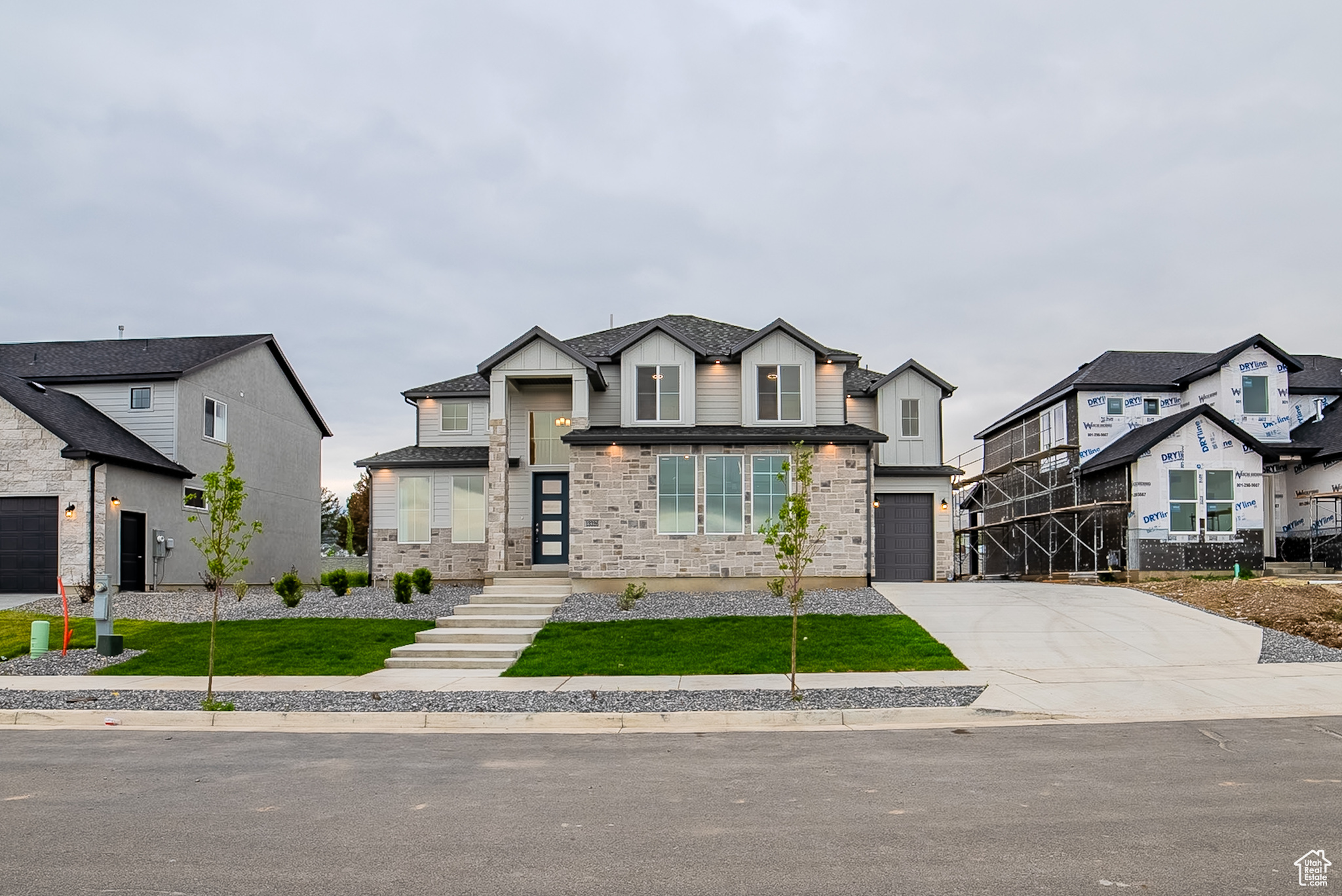 13326 S Henning Cir, Herriman, Utah image 2