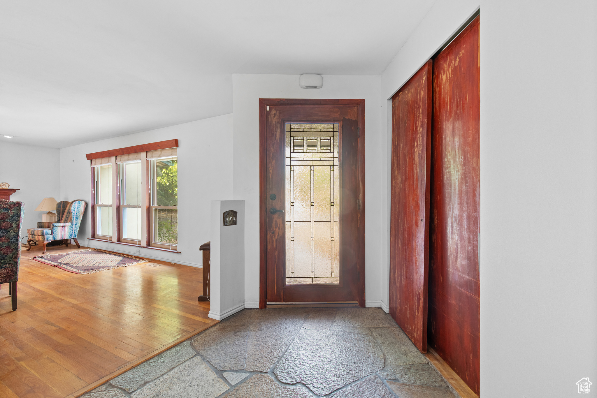 KINGS ROW SU - Residential