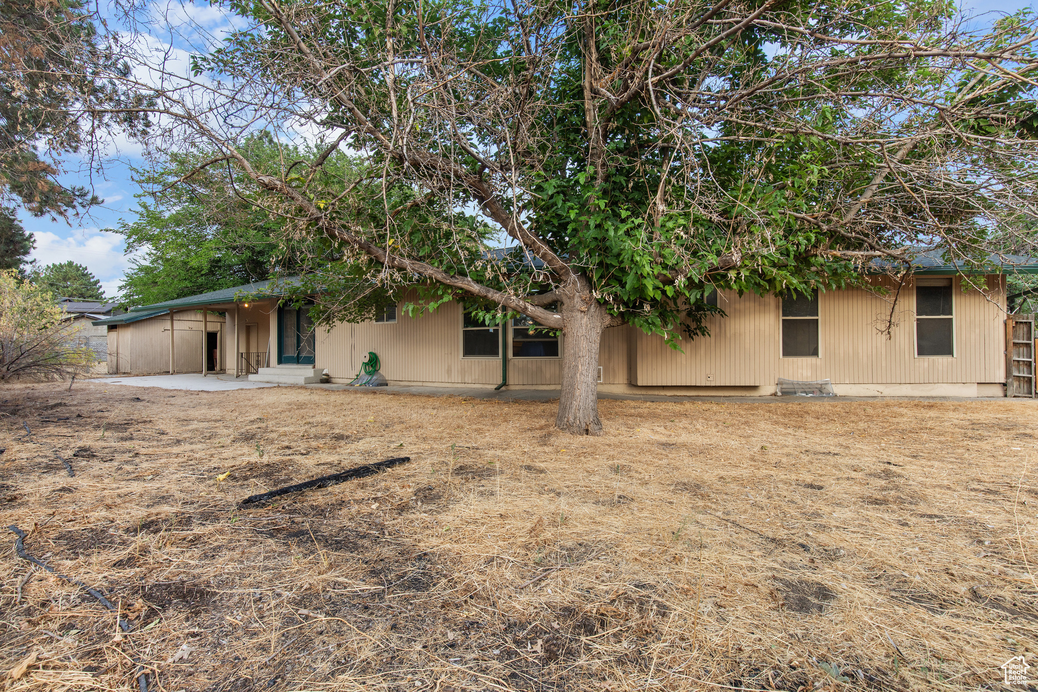 KINGS ROW SU - Residential