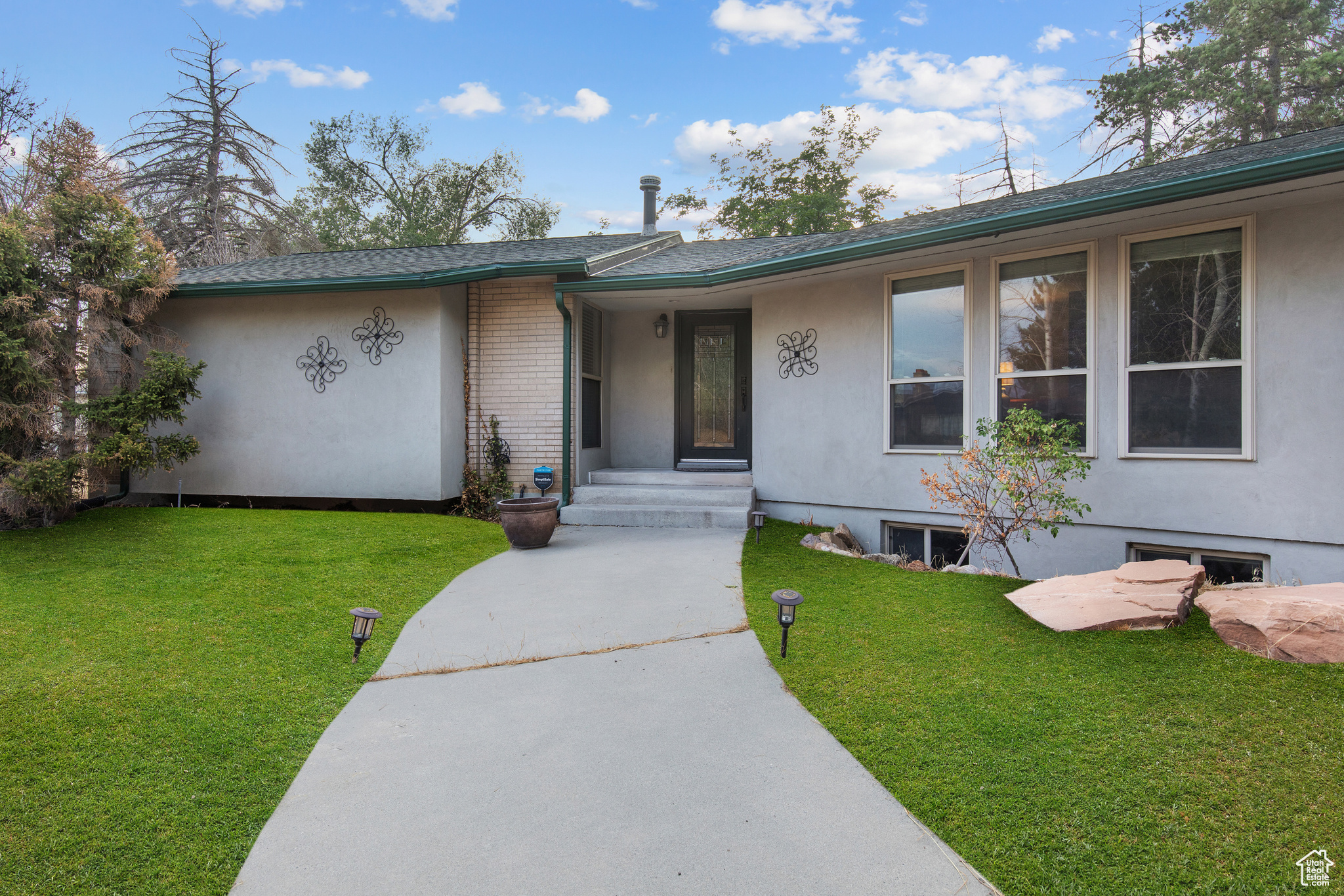 KINGS ROW SU - Residential