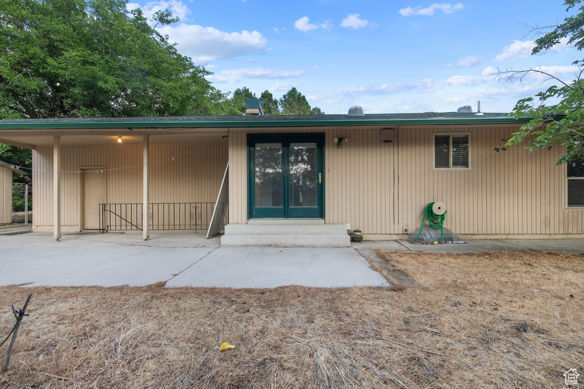 KINGS ROW SU - Residential