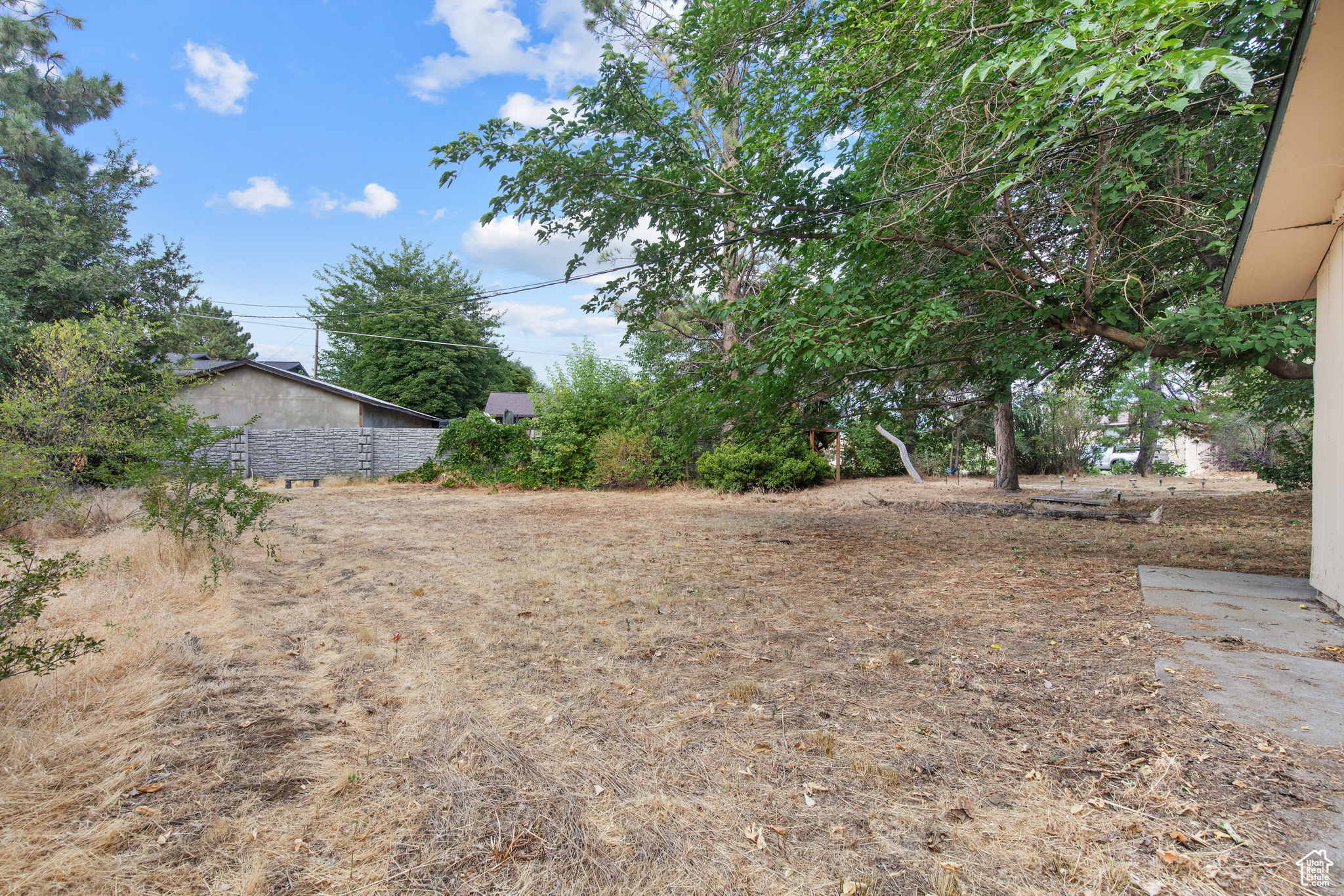 KINGS ROW SU - Residential