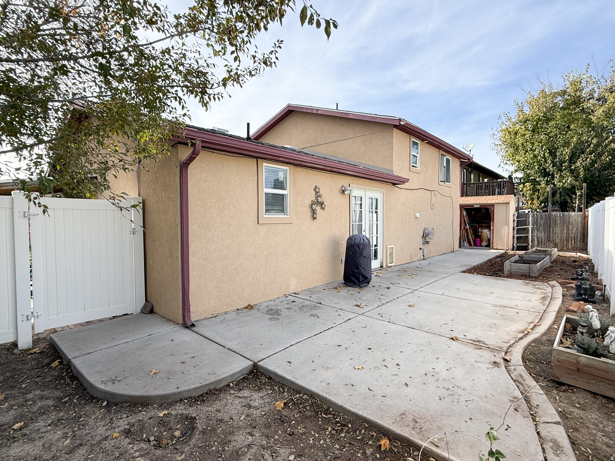 WOOD COVE PARK #5 - Residential