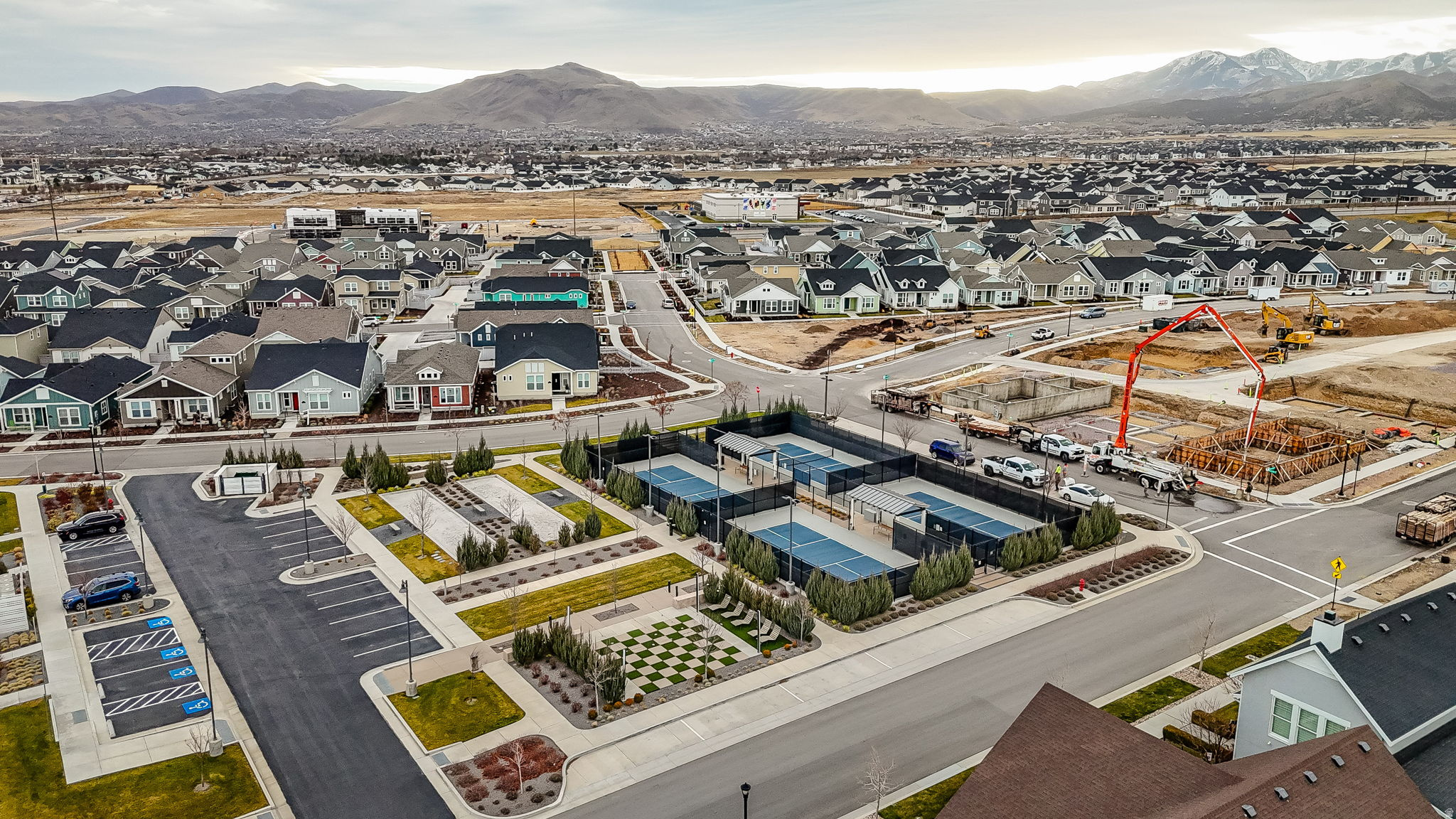 DAYBREAK SPRINGHOUSE - Residential