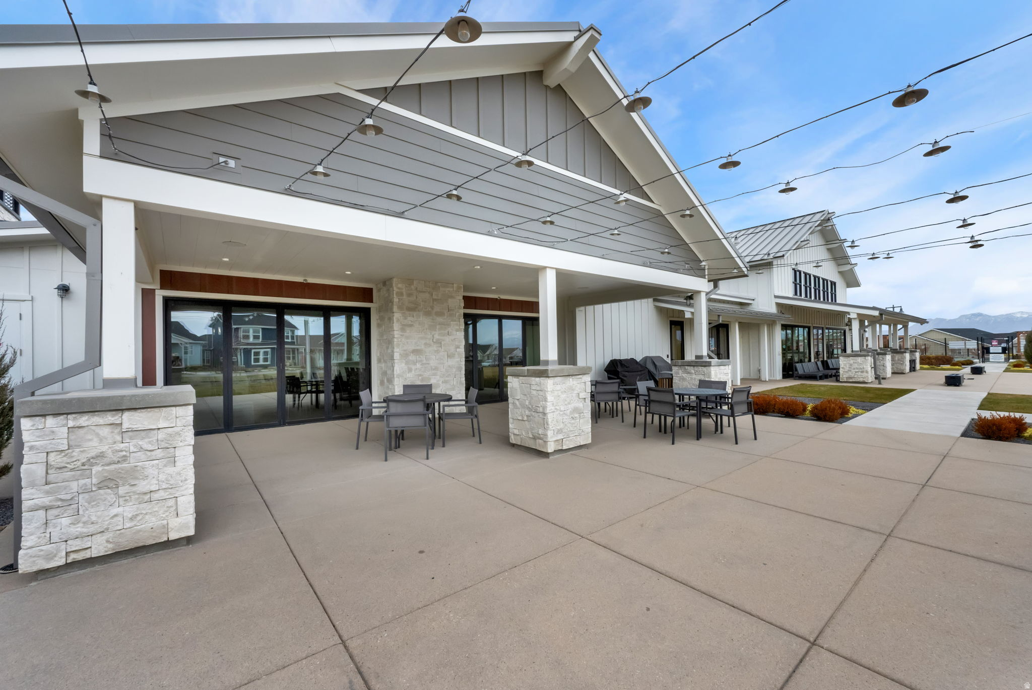 DAYBREAK SPRINGHOUSE - Residential