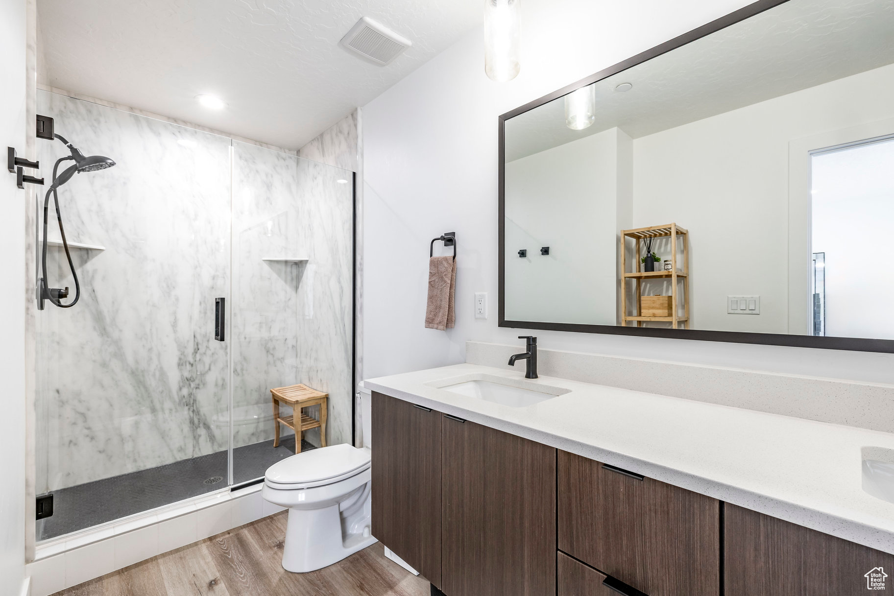 THE LUCY - Residential