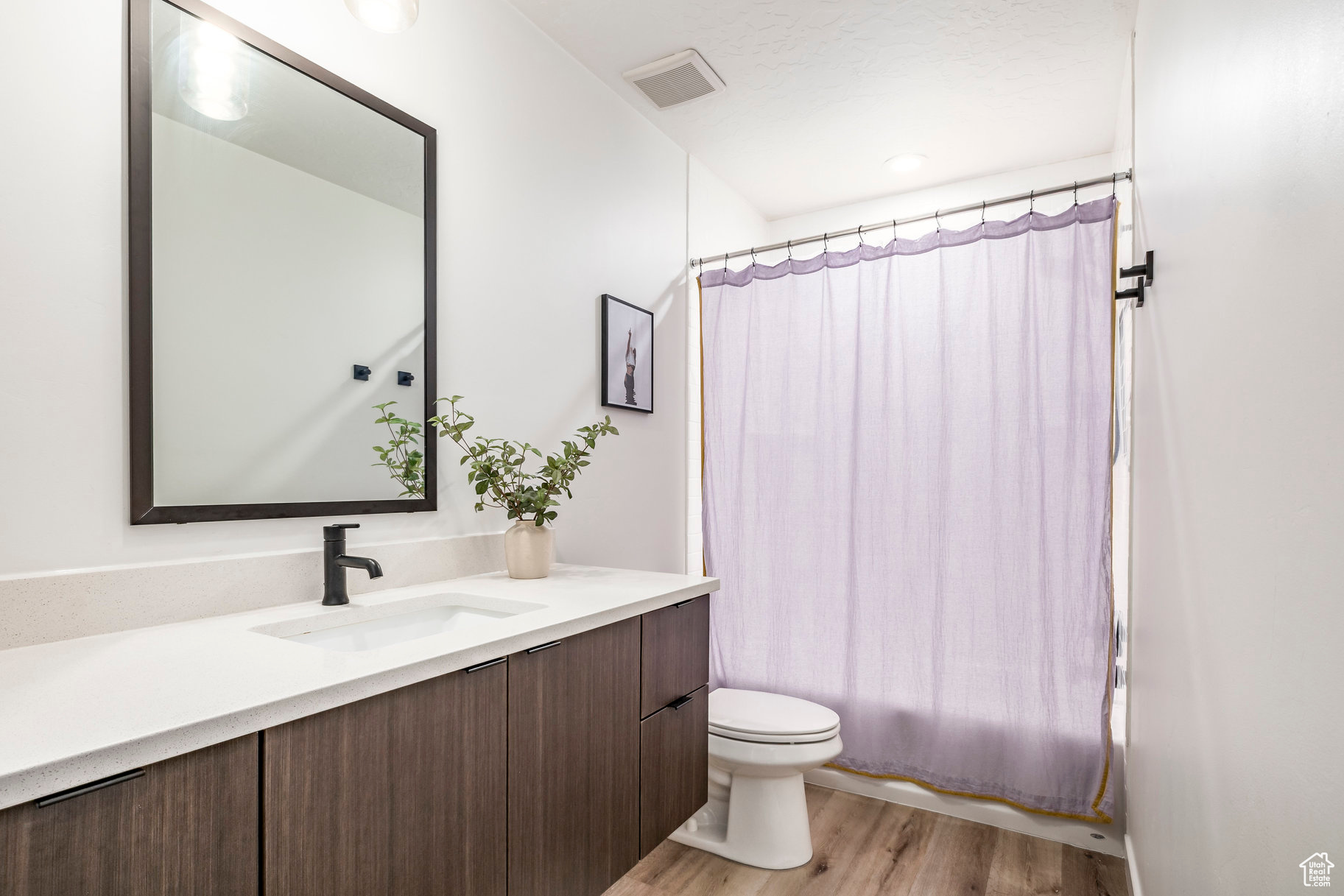 THE LUCY - Residential