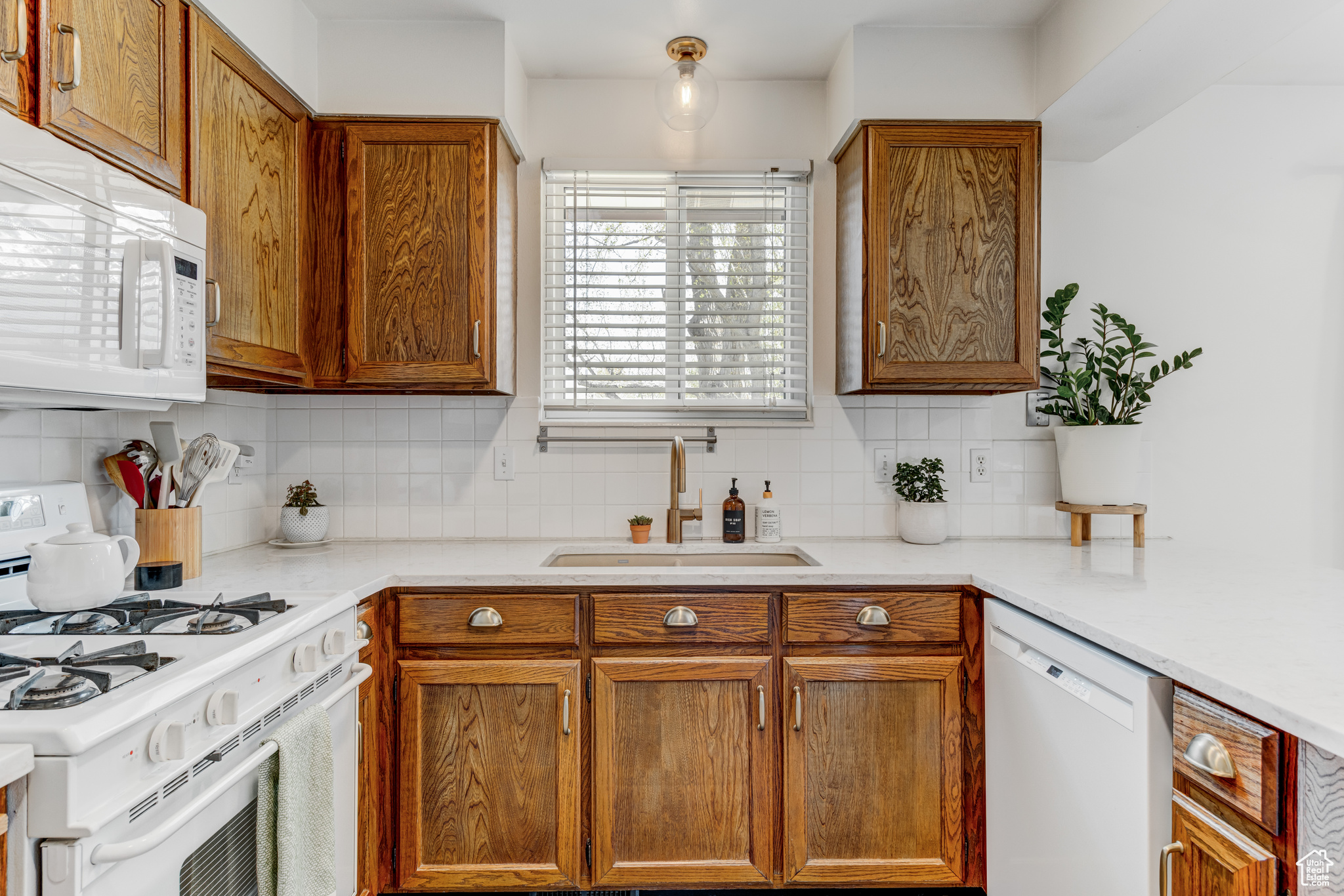 11291 S Sandy Creek Dr, Sandy, Utah image 6