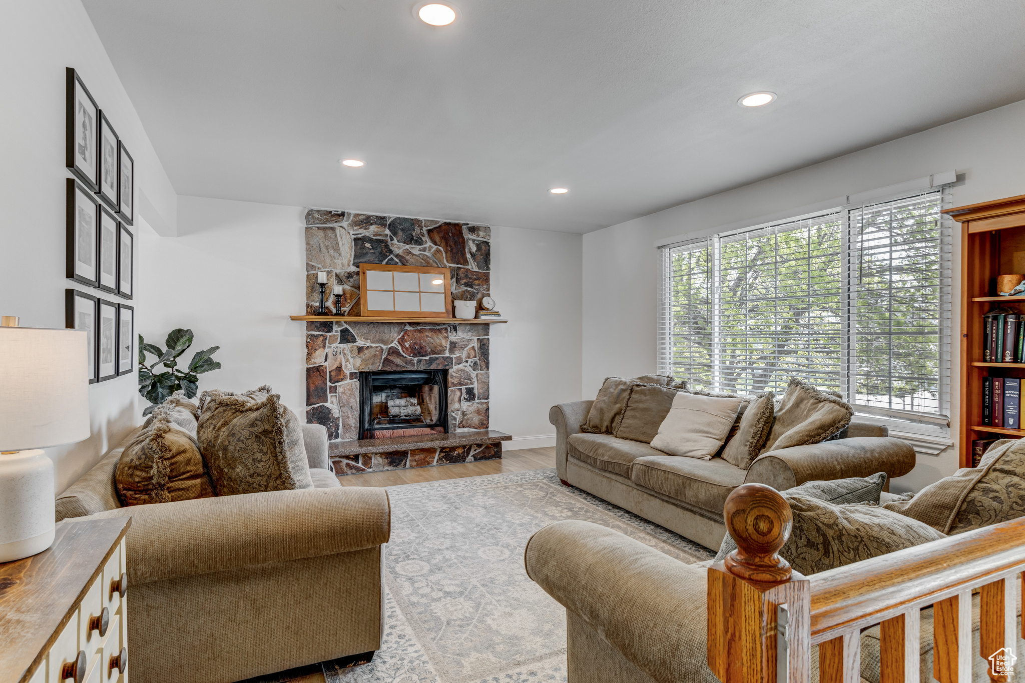 11291 S Sandy Creek Dr, Sandy, Utah image 2