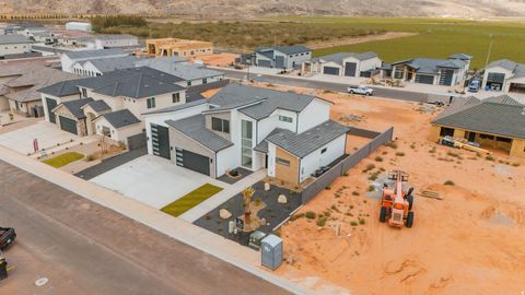 Tiny photo for 4808 W 2020 S, Hurricane, UT 84737 (MLS # 2131829)