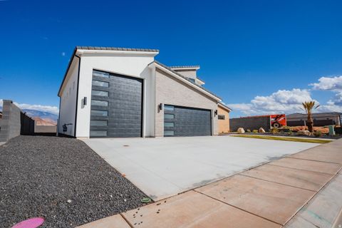 Tiny photo for 4808 W 2020 S, Hurricane, UT 84737 (MLS # 2131829)