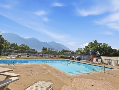 Tiny photo for 1664 WILLOWBROOK DR #BLDG12, Provo, UT 84604 (MLS # 2185787)