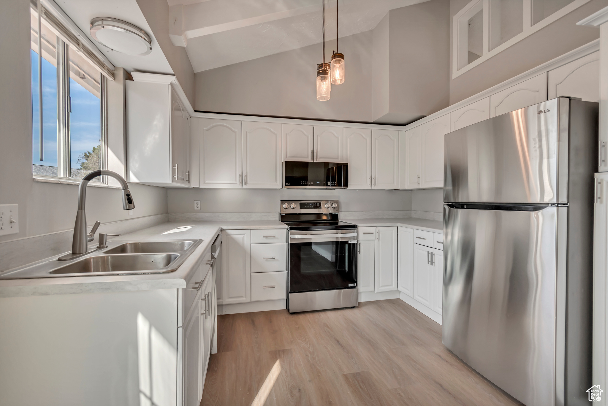 9478 S Smoketree Cir, Sandy, Utah image 6