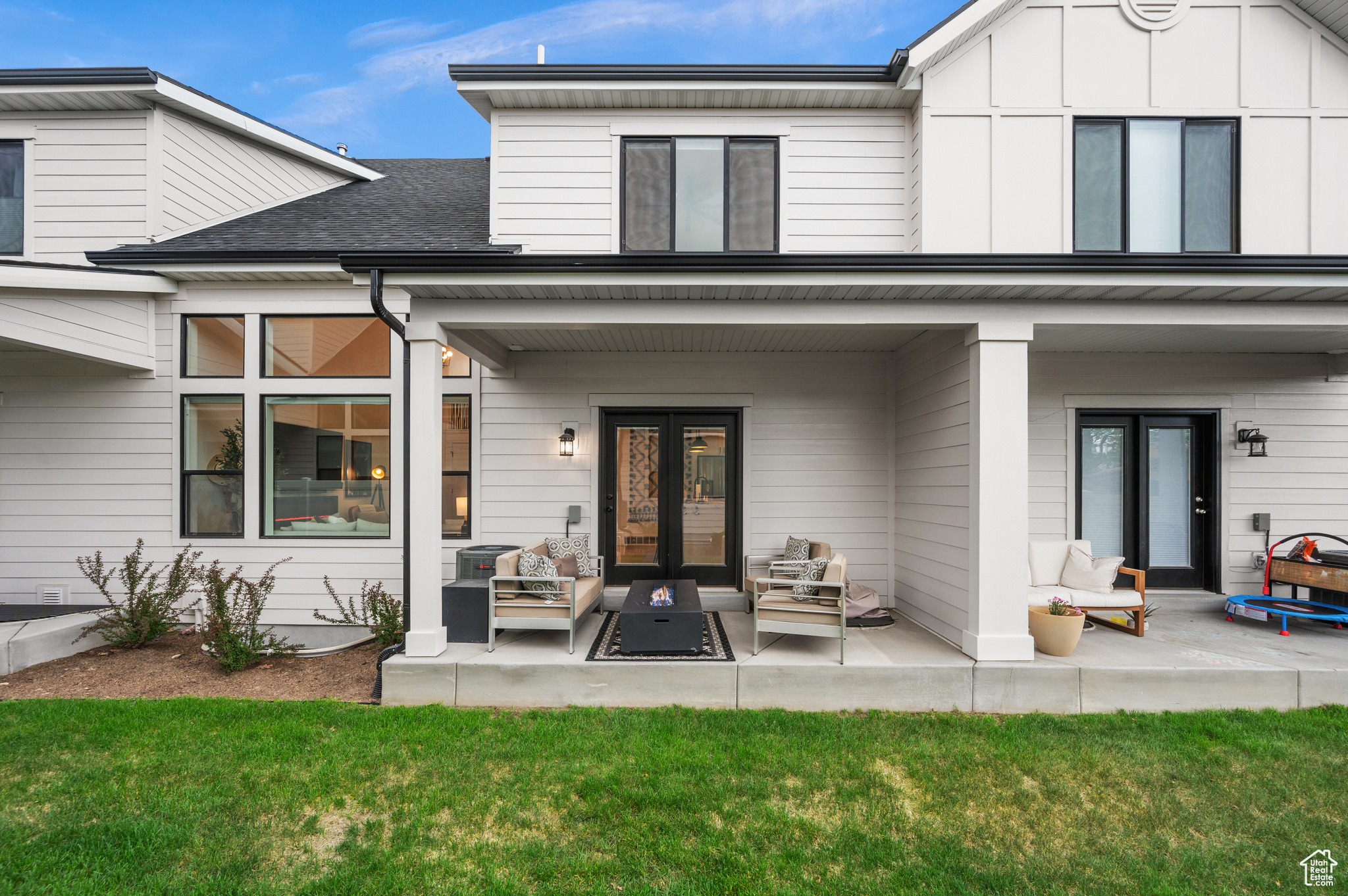 MEADOWS - Residential Lease