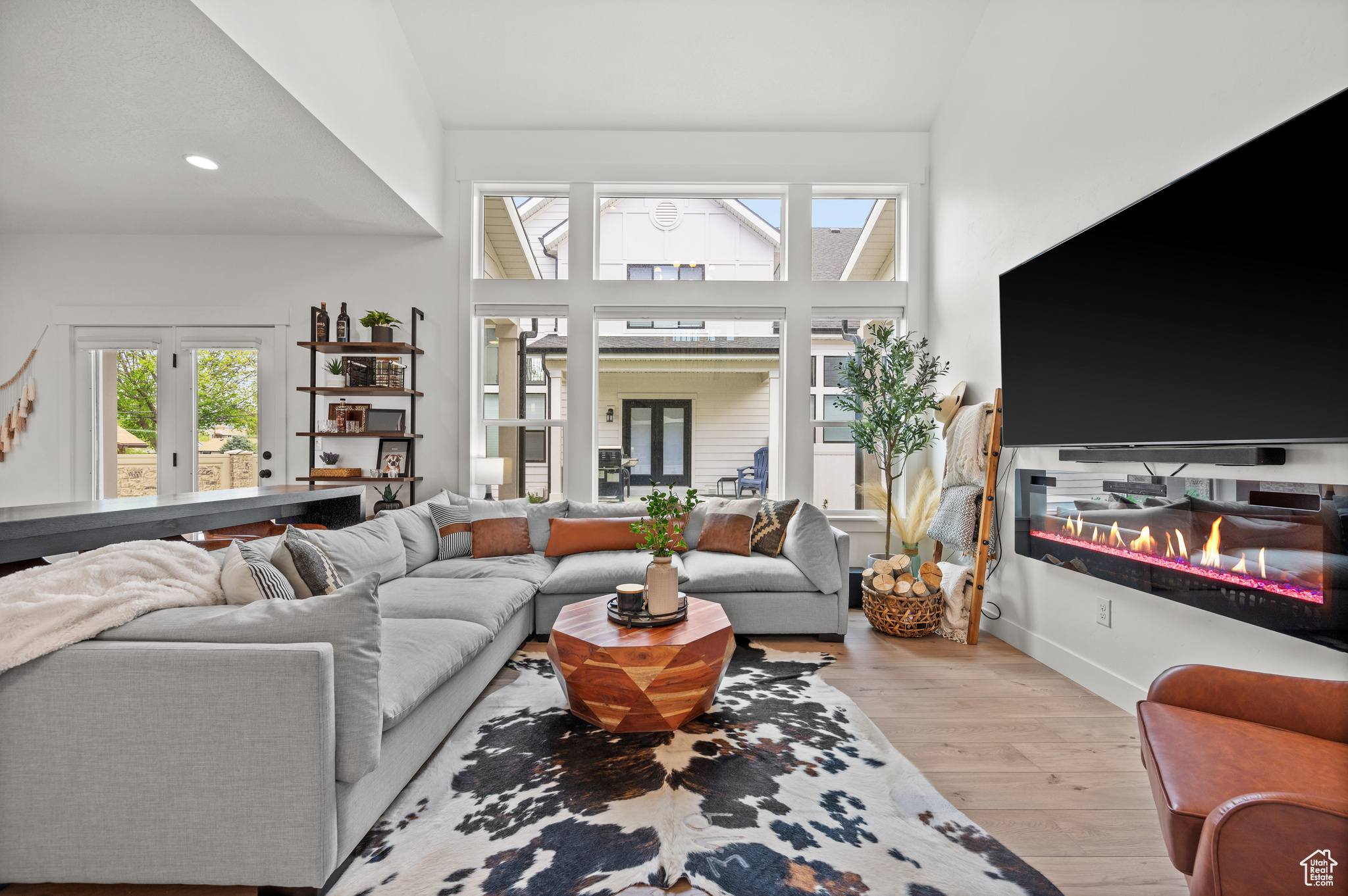 MEADOWS - Residential Lease