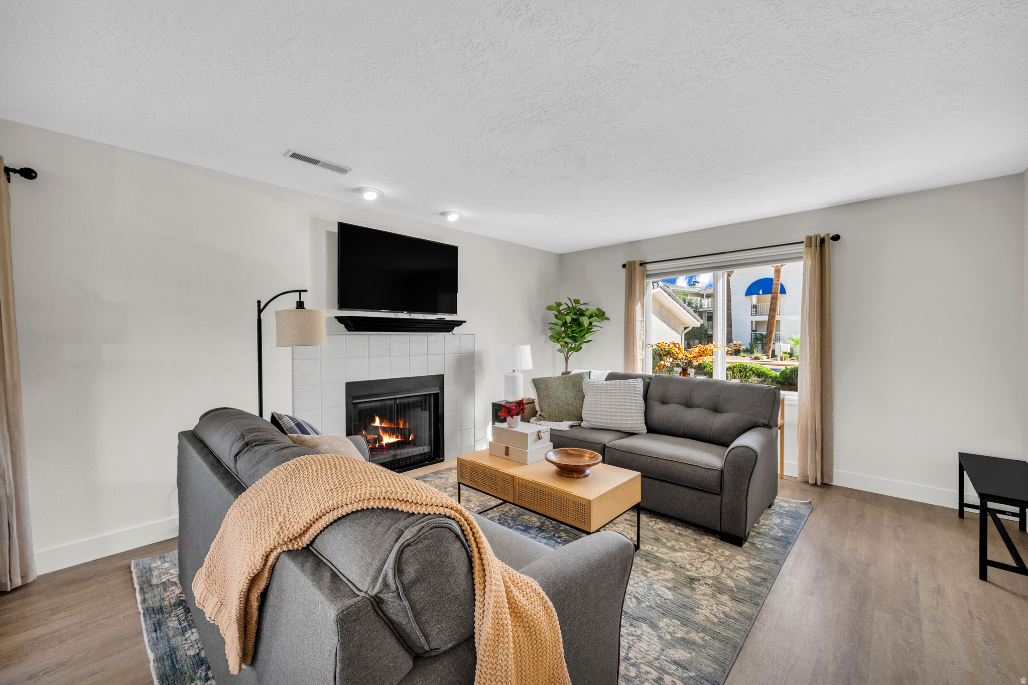 LAS PALMAS RESORT CONDOS - Residential