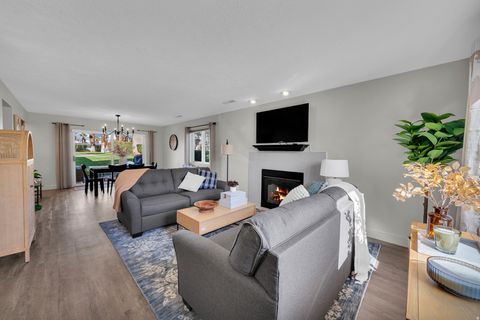 Photo of 1845 W CANYON VIEW DR #1504, Saint George, UT 84770 (MLS # 2147674)