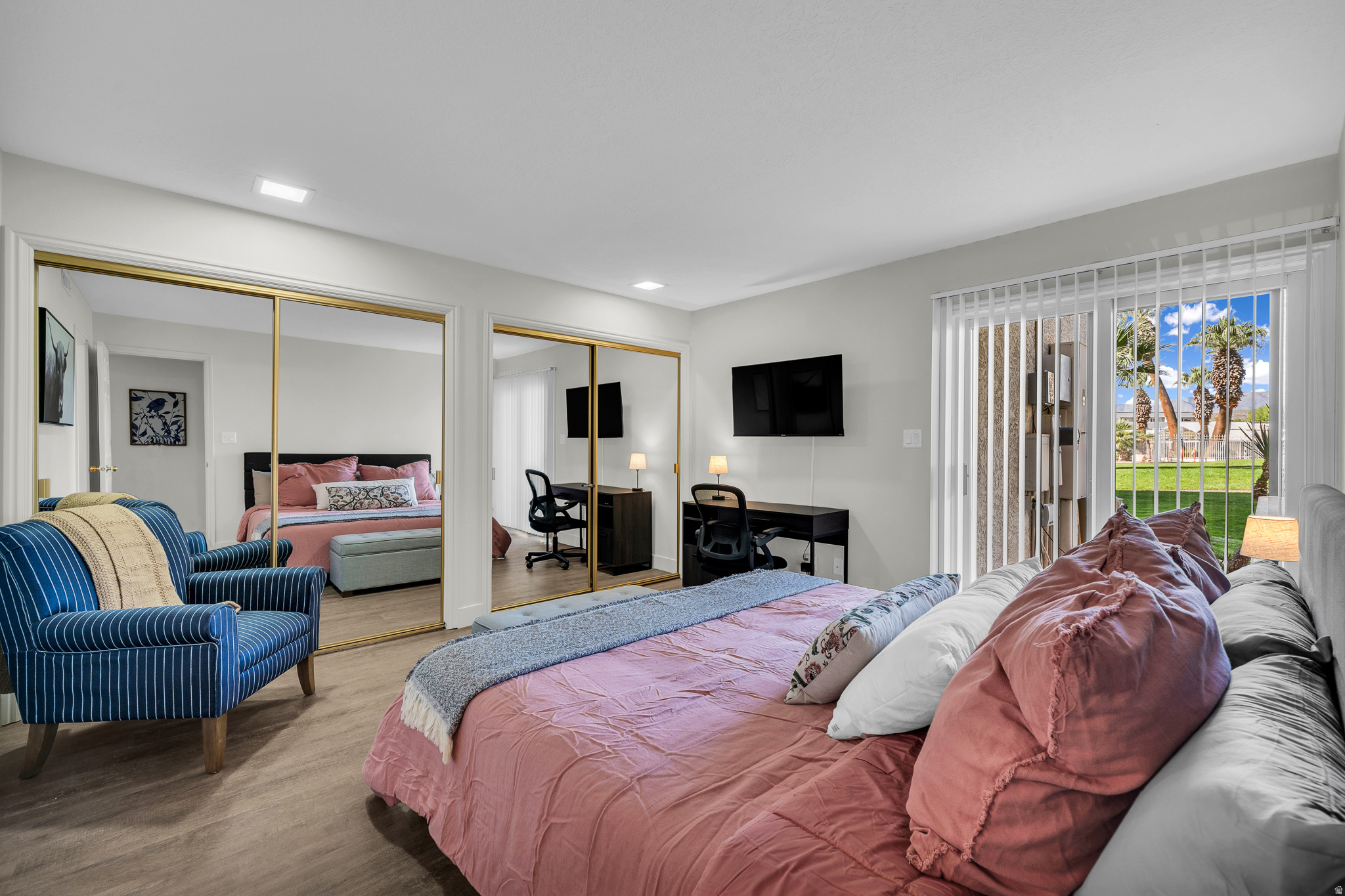 LAS PALMAS RESORT CONDOS - Residential